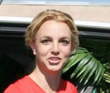 Britney Spears joue à cache-cache avec les photographes