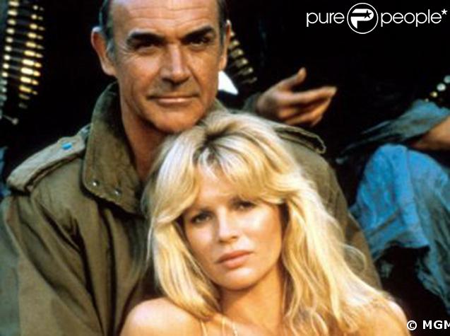 Kim Basinger dans Jamais plus jamais, sorti en 1983
