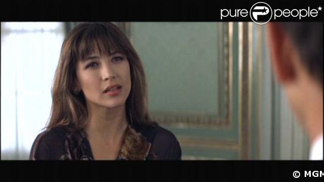 Sophie Marceau est Elektra King dans le Monde ne suffit pas, sorti en 1999