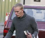 Laurence Fox arrive au Portland Hospital à Londres