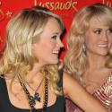 REPORTAGE PHOTOS : Carrie Underwood, la très jolie chanteuse voit... double!