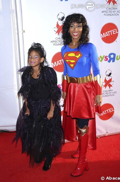 Jada Pinkett Smith et Willow à la fête organisée par AIDS pour Halloween, le 25/10/08