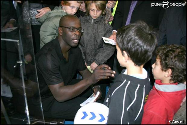 Lilian Thuram inaugure le gymnase à son nom