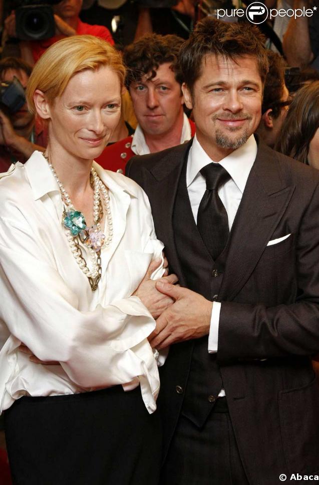 Tilda Swinton en promo pour Burn After Reading avec Brad Pitt
