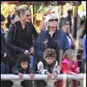 PHOTOS : Heidi Klum, balade enchantée avec ses trois adorables enfants et... sa maman !