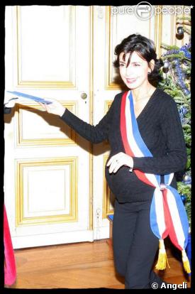 Rachida Dati célébre un mariage dans sa mairie du VII eme
