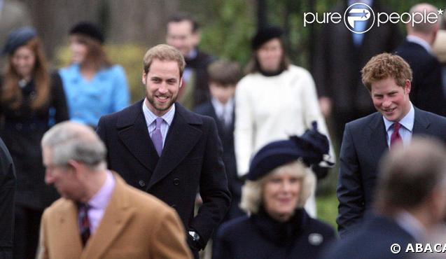 Les Prince William et Harry à la sortie de la messe de Noël de la famille royale UK