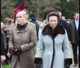 Zara Phillips et sa mère Princesse Anne à la sortie de la messe de Noël de la famille royale UK