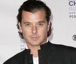 Gavin Rossdale, mari de Gwen Stefani, joue les mannequins sur tapis rouge... et il n'est pas le seul !