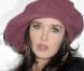 Isabelle Adjani enfin de retour au cinéma... et en jupe !