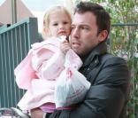 Ben Affleck sort de l'école avec sa fille Violet 