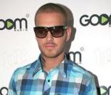 M. Pokora version fashion victim