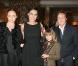 Inès de la Fressange et sa petite Violette entourées par Stella et Paul McCartney le 28/01/09