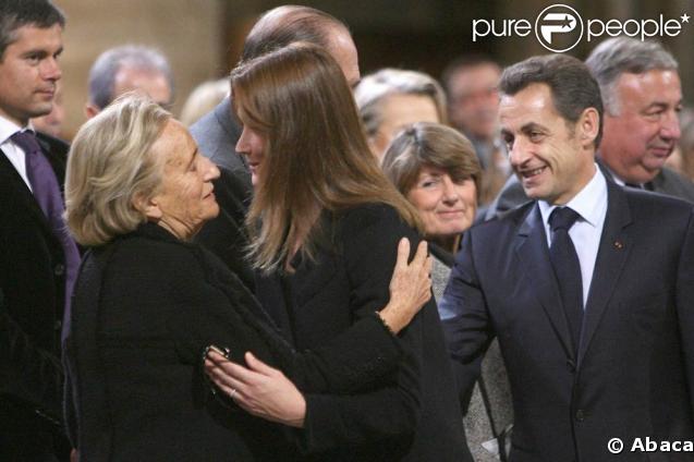Carla Bruni-Sarkozy fait le lien entre la génération Chirac et Sarkozy lors des funérailles de Soeur Emmanuelle le 22 octobre, l'atout tendresse ? 