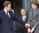 Les coups de vent mesquins ne sauront éloigner la first lady de son mari ! Vite, il faut la rattraper ! 