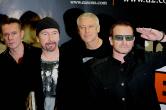 U2 au garde-à-vous pour l'écoute de leur nouvel album