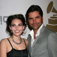 John Stamos et sa petite amie le 7 février 2009, à la soirée organisée par Clive Davis, en amont des Grammy Awards.