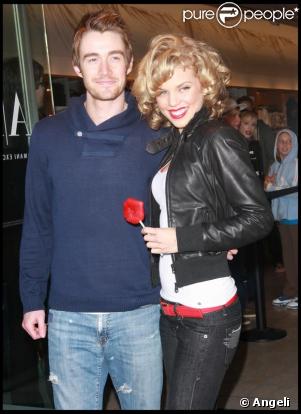 AnnaLynne McCord et Robert Buckley