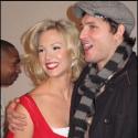 Jennie Garth et son mari voient la vie en... rouge passion !