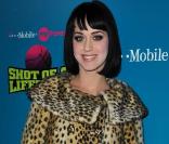 Katy Perry, très court en bas, et très grr grr en haut ! 