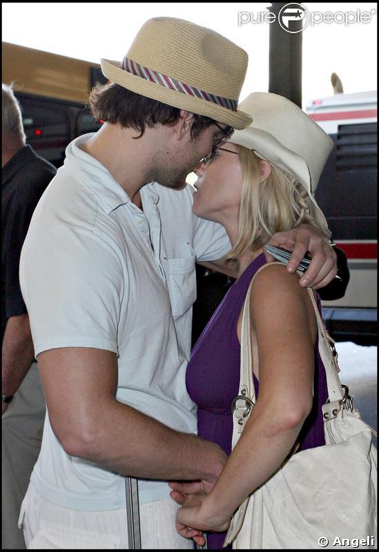 Jennie Garth et son mari Peter Facinelli n'arrivent pas à se décoller !