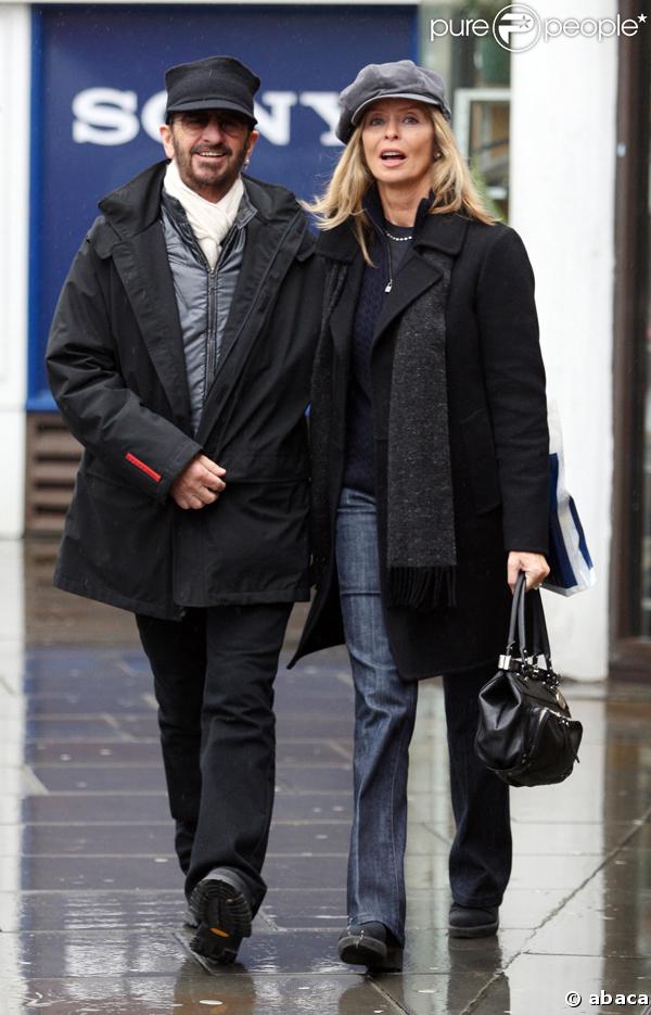 Ringo Starr et Barbara Bach s'offrent une nouvelle télévision
