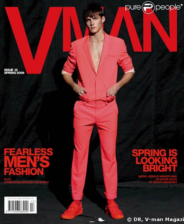 La couverture de V-man Magazine, dans lequel on peut trouver les photos de Doutzen Kroes