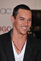 Jonathan Rhys-Meyers retourne en cure de désintox' !