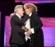 Dustin Hoffman reçoit son César d'honneur des mains d'Emma Thompson