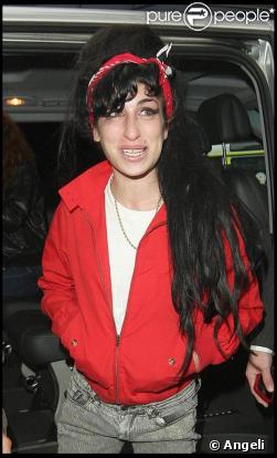 Amy Winehouse est arrivée le 28 février à l'aéroport de GATWICK en Angleterre en provenance de Sainte Lucie aux Caraïbes