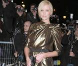 Charlize Theron, le 2 mars 2009, sur les Champs-Elysées, à l'occasion de l'avant-première de 