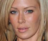 La jolie Jenna Jameson dans un style casual chic... ça lui va bien aussi ! 