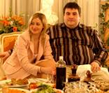 Laurent Ournac et Adeline, dans Mon incroyable fiancé