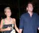 Paris Hilton et Doug Reinhardt... shopping en amoureux à Hawaii !