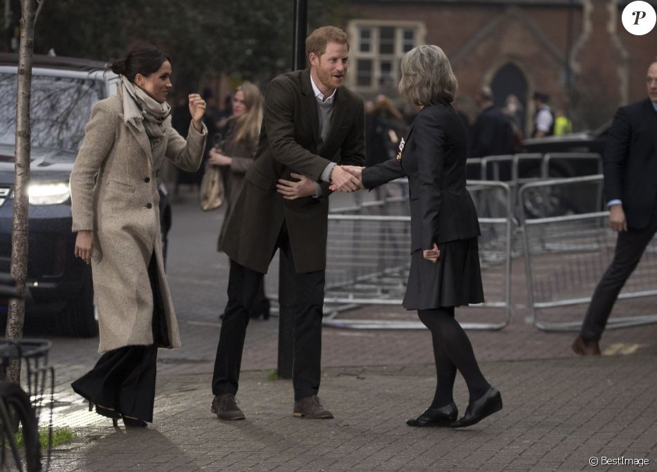 CASA REAL BRITÁNICA - Página 24 3779095-le-prince-harry-et-meghan-markle-arriven-950x0-1