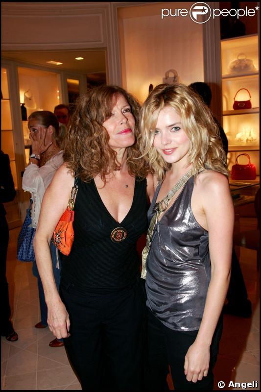 Roxane Mesquida et sa mère 