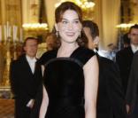 Carla Bruni, une prestance hors norme, le noir lui va trop bien ! 