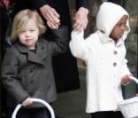 Les deux filles d'Angelina Jolie : Shiloh et Zahara 