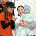 Eva Longoria sort sa nouvelle coupe et... son amour pour les enfants !
