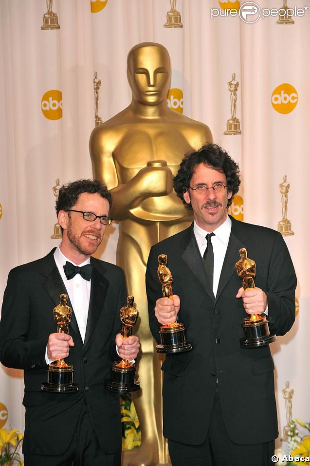 Joel et Ethan Coen... lors de la 80e cérémonie des Oscars, le 24 février 2008.