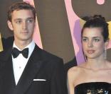 Pierre et Charlotte Casiraghi prennent la pose devant les photographes, lors du 55e Bal de la Rose, qui s'est tenu le 28 mars 2009, dans la principauté de Monaco !