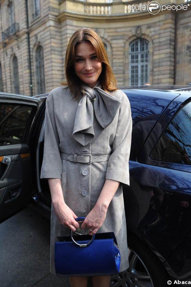 Carla Bruni-Sarkozy à Strasbourg, lors de sa rencontre avec  Michelle Obama. 03/04/09 