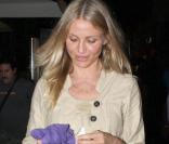 Cameron Diaz à la sortie du restaurant Quattro à Miami Beach, un look parfait