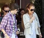 Lindsay Lohan et Samantha Ronson se rendent chez des amis. 28/03/09