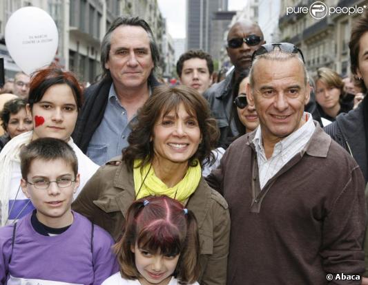 Michel Fugain et son épouse Stéphanie, à la marche de solidarité, en 2006. 