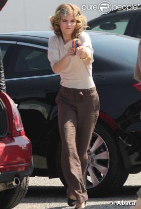 AnnaLynne McCord, elle sait manier les armes... 
