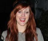 Ashlee Simpson et sa mère devant le restaurant Beso, à Los Angeles, le 11 avril 2009