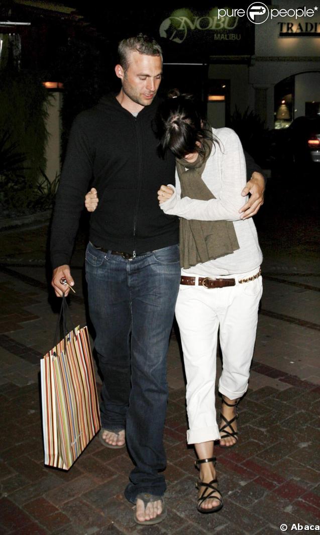 Selma Blair et son amoureux Mickey à la sortie du restaurant Nobu à Los Angeles