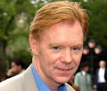 David Caruso, joue Horatio Caine le chef des  Experts : Miami  