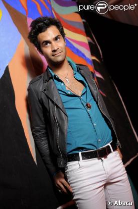 Ycare, un ancien de la Nouvelle Star, est venu sur le premier prime de cette saison 2009 